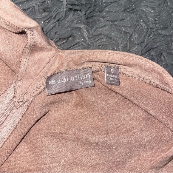 Evolution By Cyrus NWOT Rare Suede Eyelet Top - Picture 7 of 7